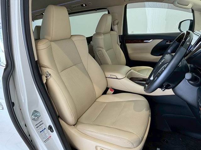 トヨタ アルファードハイブリッドの画像9