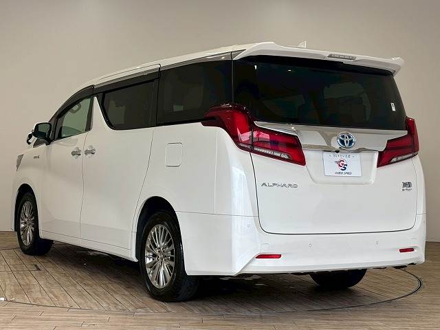 トヨタ アルファードハイブリッドの画像17