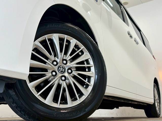 トヨタ アルファードハイブリッドの画像19