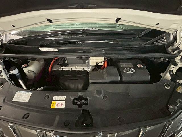 トヨタ アルファードハイブリッドの画像20