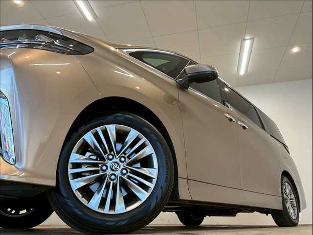 トヨタ アルファードハイブリッドの画像18