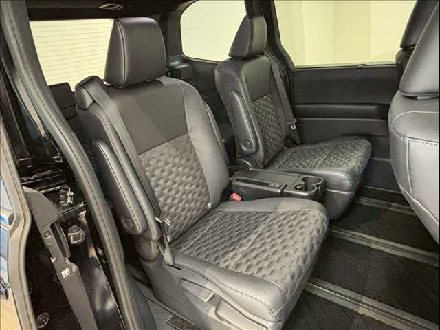 トヨタ ヴォクシーの画像10