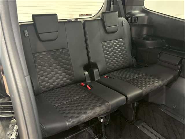 トヨタ ヴォクシーの画像11