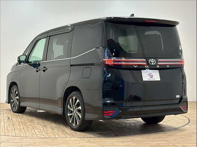 トヨタ ヴォクシーの画像17