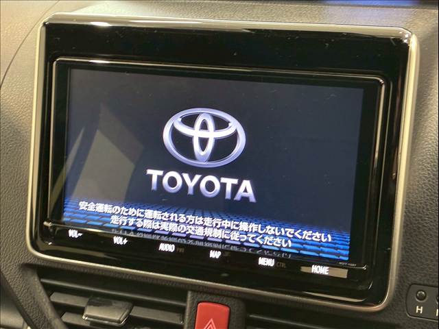 ヴォクシーZS“煌III” 内装他