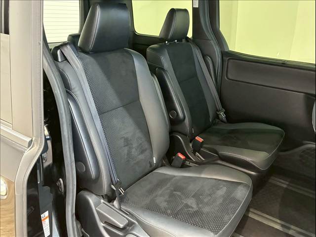 トヨタ ヴォクシーの画像10