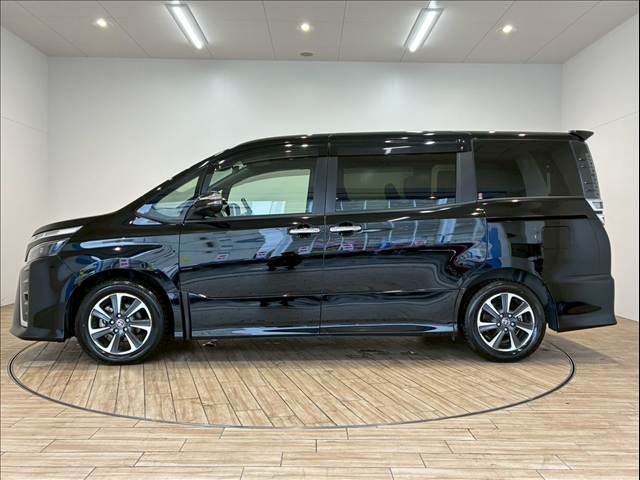 トヨタ ヴォクシーの画像15