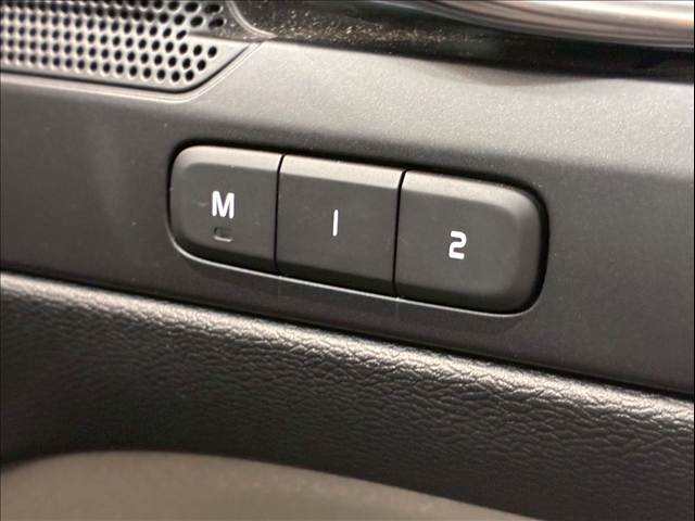 XC40T4 AWD Momentum 内装他