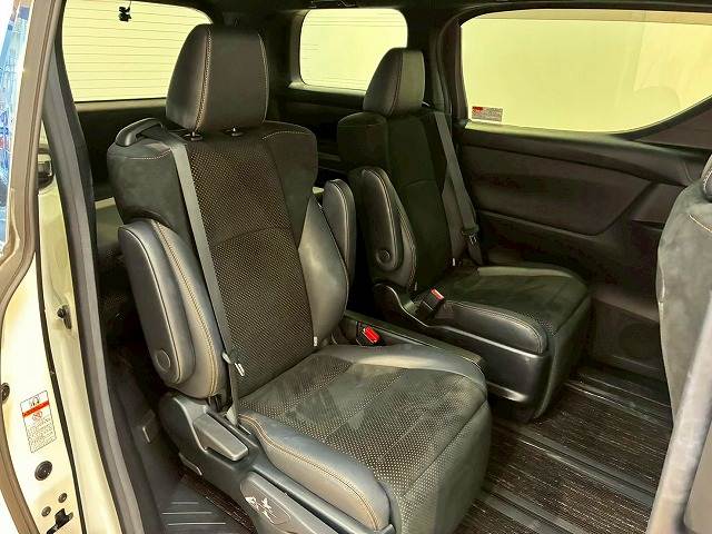 トヨタ ヴェルファイアの画像10