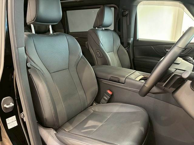 トヨタ アルファードハイブリッドの画像9