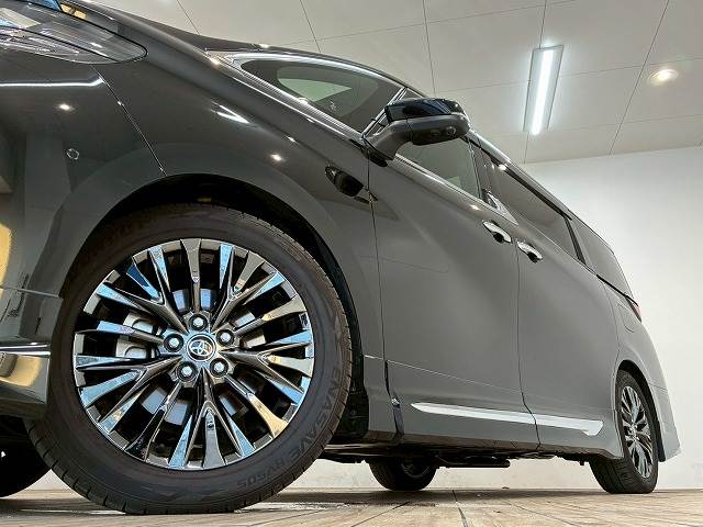 トヨタ アルファードハイブリッドの画像18