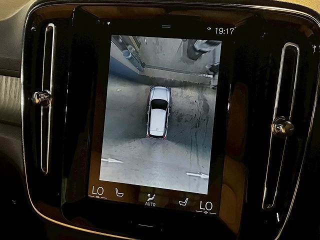 XC40B4 AWD Inscription 内装他