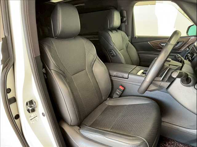 トヨタ アルファードハイブリッドの画像9