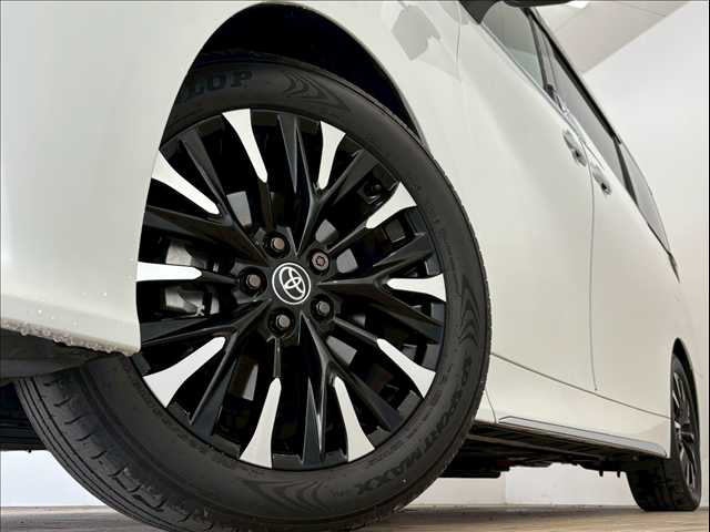 トヨタ アルファードハイブリッドの画像19