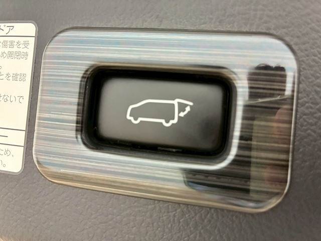 トヨタ アルファードの画像8