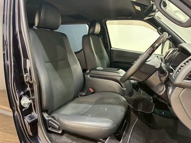 トヨタ ハイエースバンロングボディの画像9