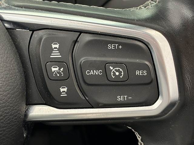 JEEP WRANGLERUnlimited Sahara 2.0スカイワンタッチパワートップ 内装他