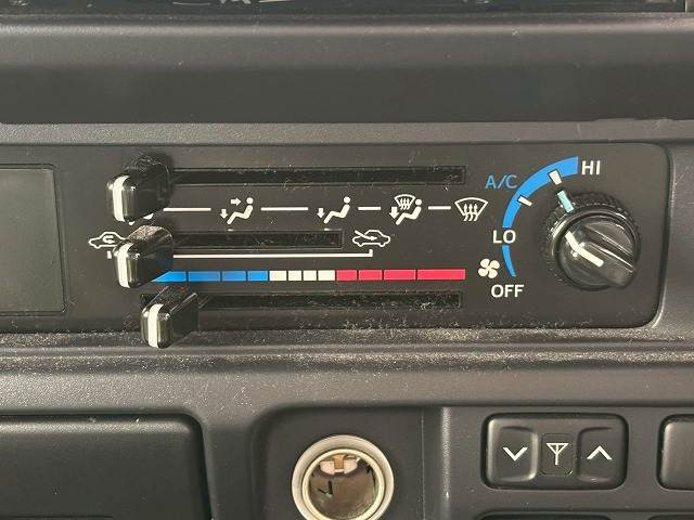 トヨタ ランドクルーザー70系の画像8