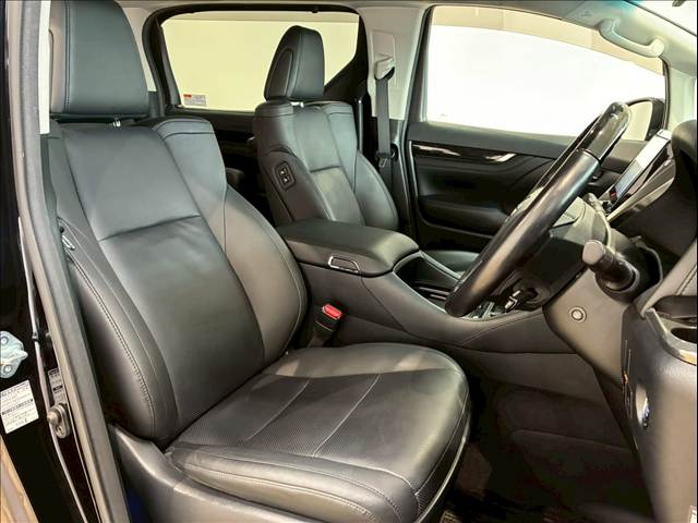 トヨタ アルファードの画像9