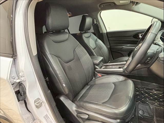 クライスラー JEEP COMMANDERの画像9