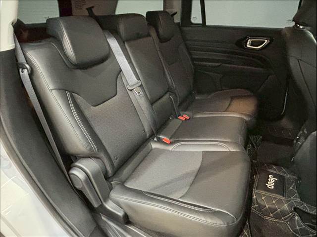 クライスラー JEEP COMMANDERの画像10