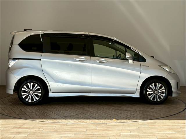 ホンダ フリードハイブリッドの画像14