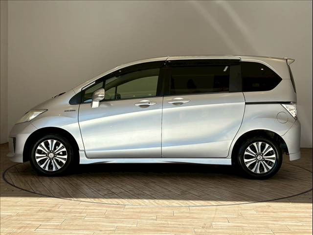 ホンダ フリードハイブリッドの画像15