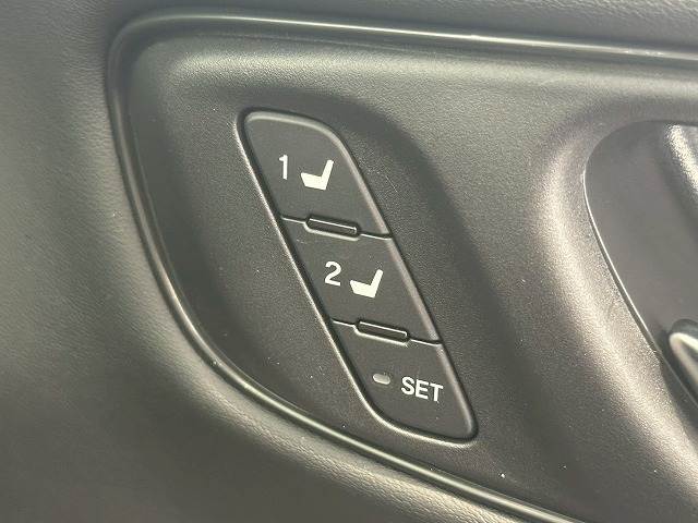 ZR-Ve:HEV Z 内装他