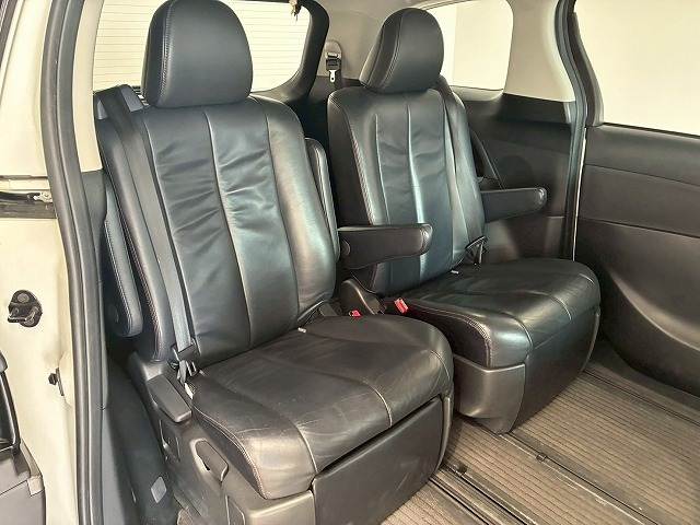 トヨタ エスティマの画像10