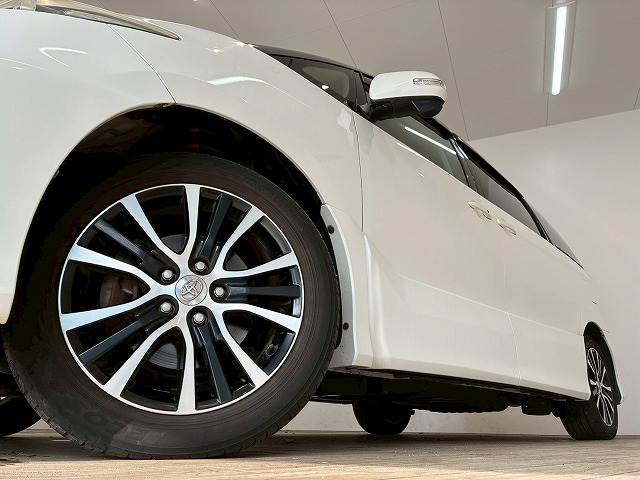 トヨタ エスティマの画像18