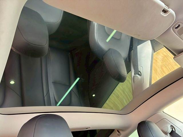 Model 3ロングレンジ 内装他