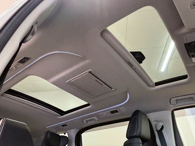 トヨタ アルファードハイブリッドの画像5