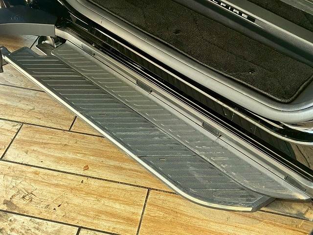 ヴェルファイアハイブリッドZ Premier 内装他