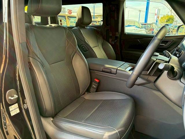 トヨタ ヴェルファイアハイブリッドの画像9