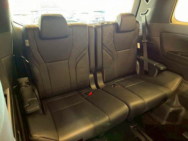 トヨタ ヴェルファイアハイブリッドの画像11