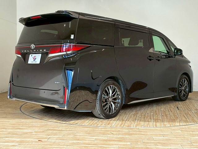 トヨタ ヴェルファイアハイブリッドの画像16