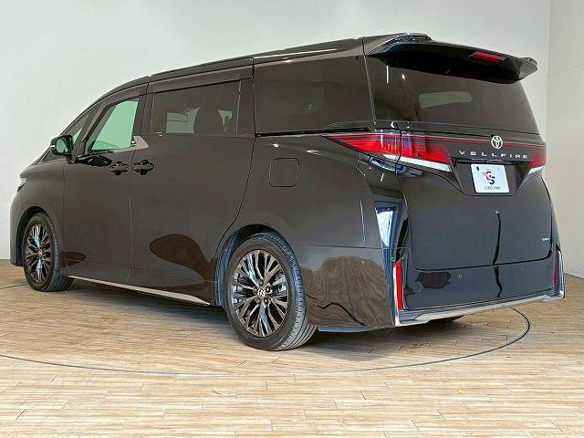 トヨタ ヴェルファイアハイブリッドの画像17