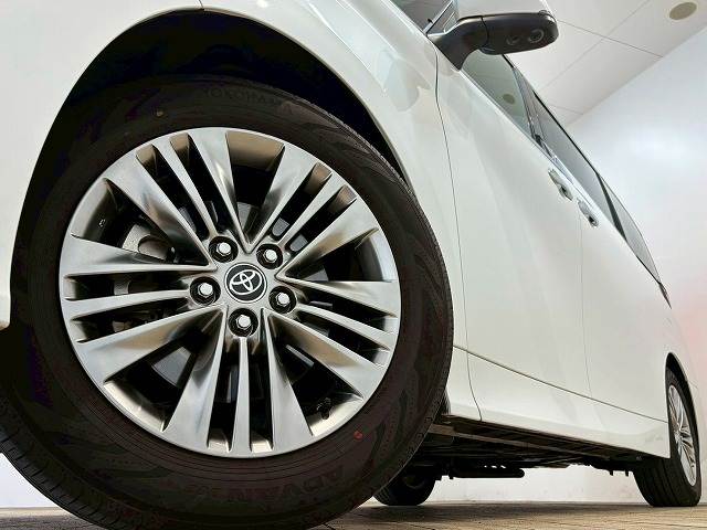 トヨタ アルファードハイブリッドの画像18