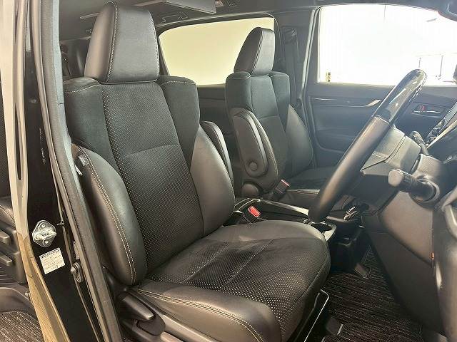 トヨタ アルファードの画像9