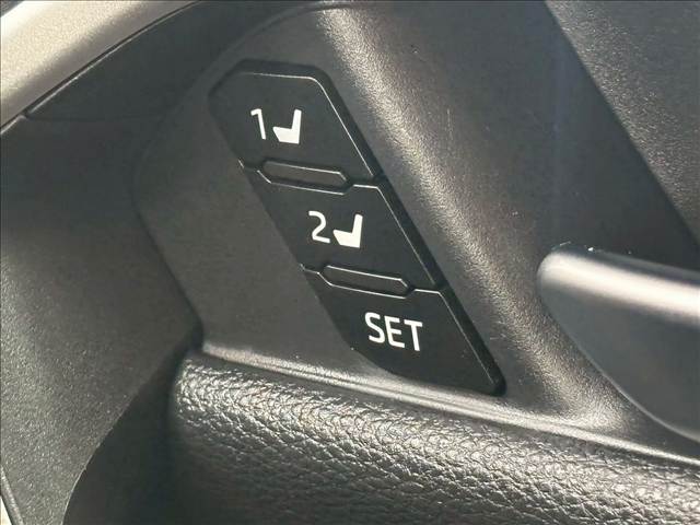 RAV4HYBRID G 内装他