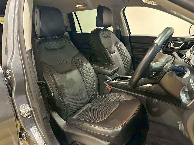 クライスラー JEEP COMMANDERの画像9