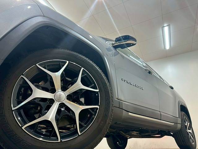 クライスラー JEEP COMMANDERの画像18