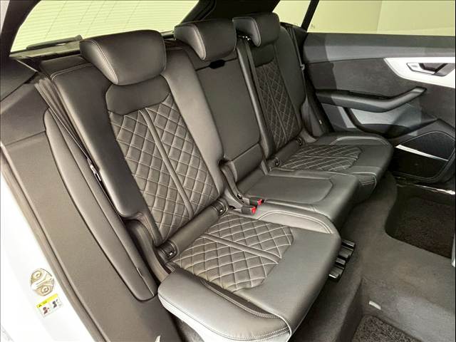 アウディ Q8の画像10