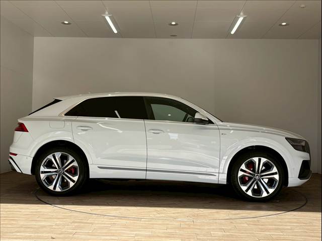 アウディ Q8の画像14