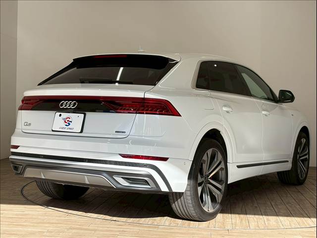 アウディ Q8の画像16