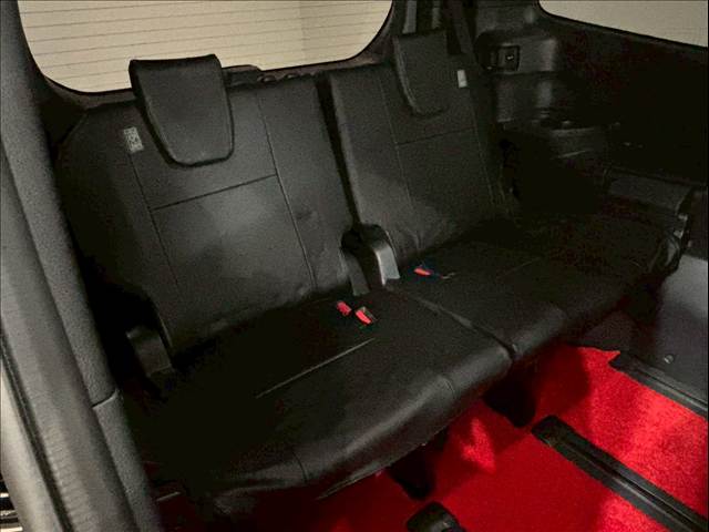 トヨタ ヴォクシーハイブリッドの画像11