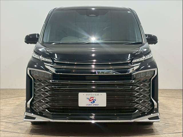 トヨタ ヴォクシーハイブリッドの画像12