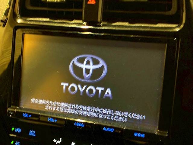 プリウスS “Safety Plus” 内装他