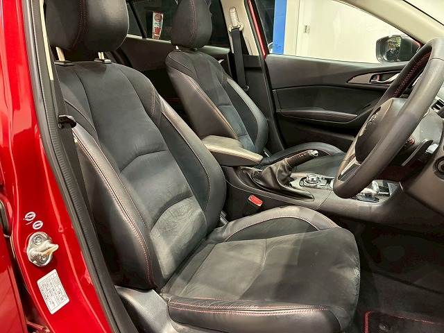 マツダ アクセラスポーツの画像9