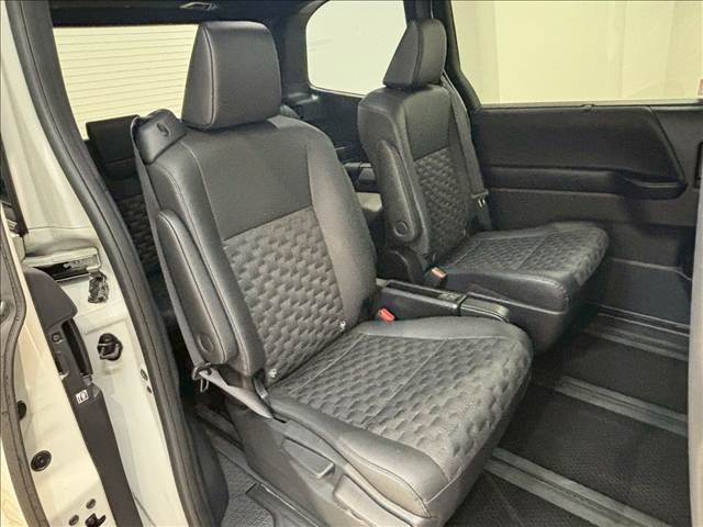 トヨタ&nbsp;ヴォクシーの画像10